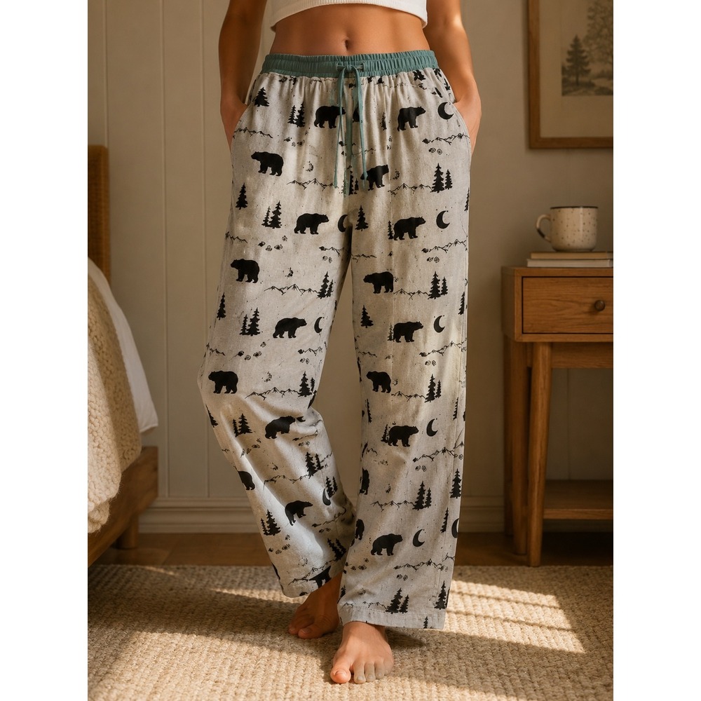 Lazy One Women's Bear Scene‎ Print Pajama Pants Size Medium